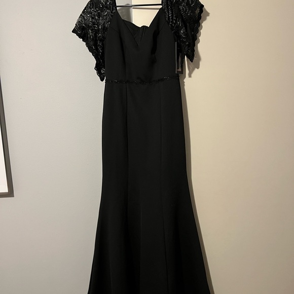 V Neck maxi Bodycon evening dress - Picture 6 of 9